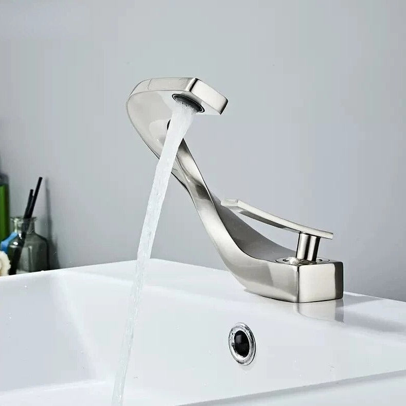 Vern - Curved Bathroom Faucet