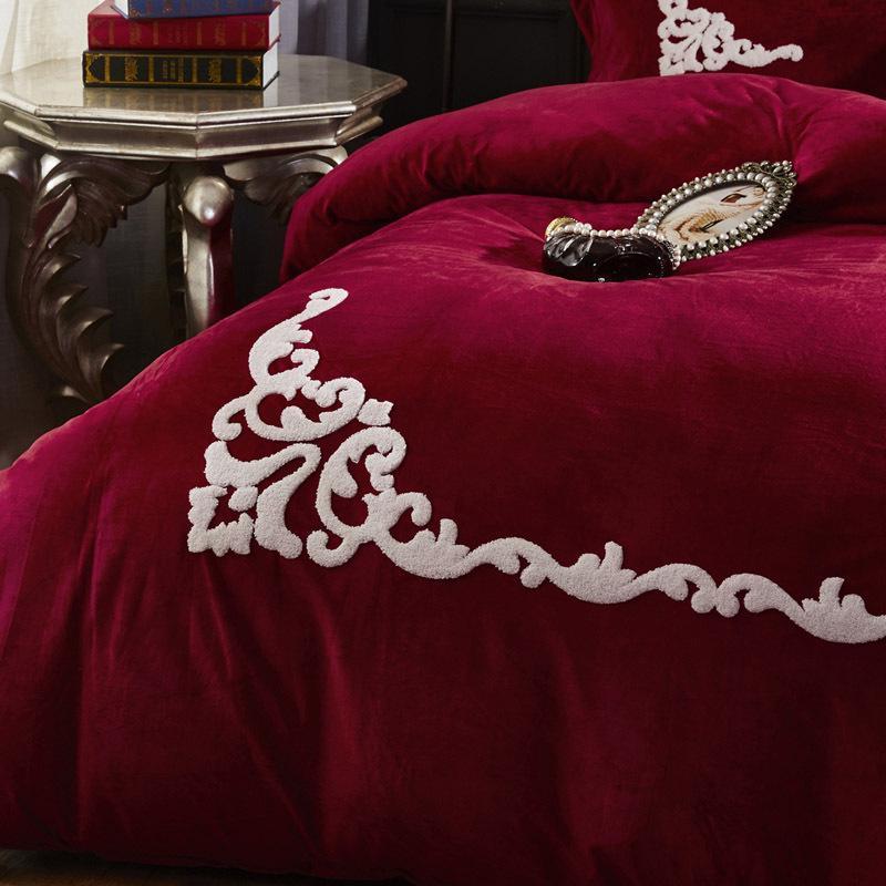 Velvet Embroidered Bedding Set - Nordic Side - 