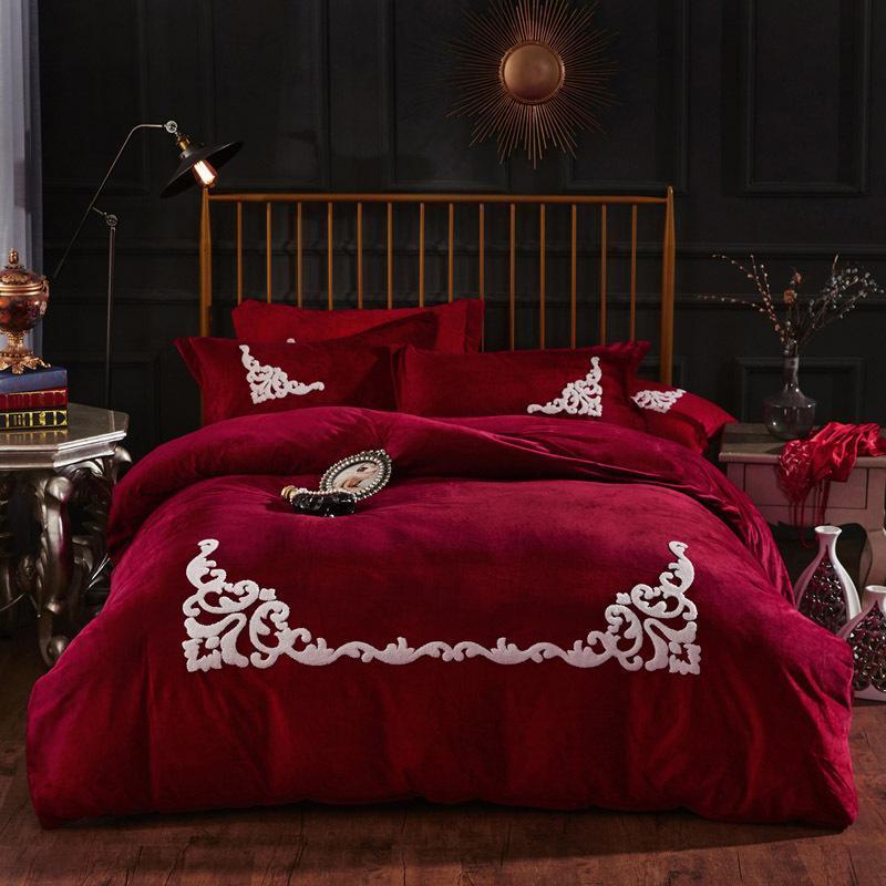 Velvet Embroidered Bedding Set - Nordic Side - 