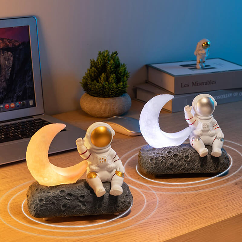 Astronaut Bluetooth Speaker Night Lamp