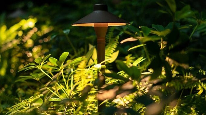 Waterproof Outdoor Umbrella-Shaped Lawn Lamp