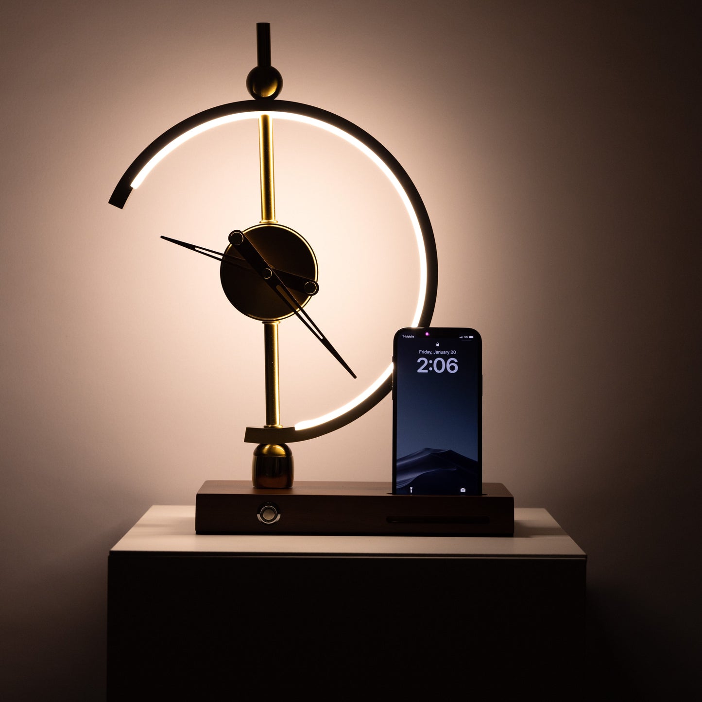 Minuit Stylish Table Clock Lamp