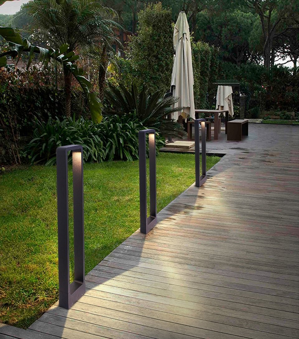 Modern Waterproof Garden Lawn Lamp