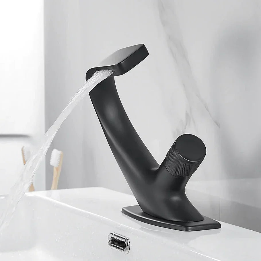 Xavier- Modern Curved Bathroom Faucet