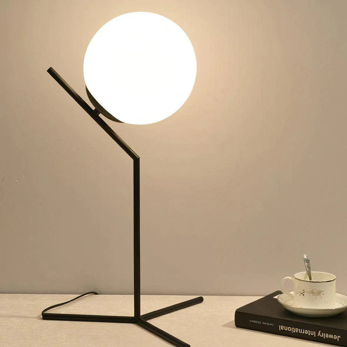 Reo Modern Bedside Lamp