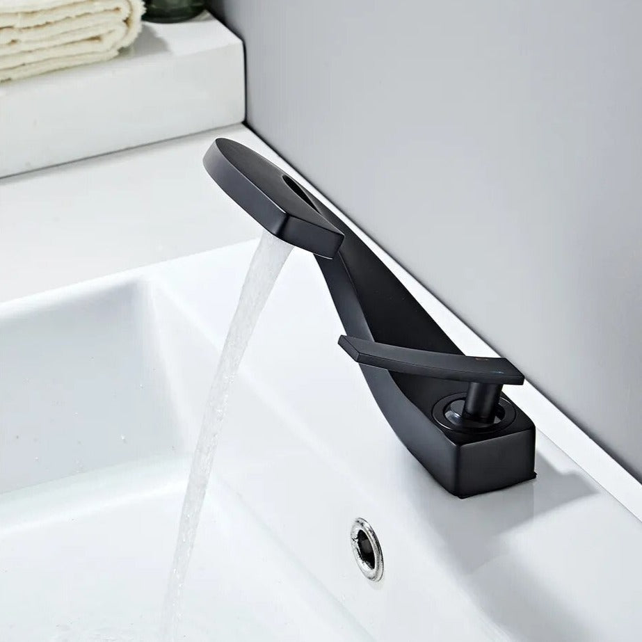 Vern - Curved Bathroom Faucet