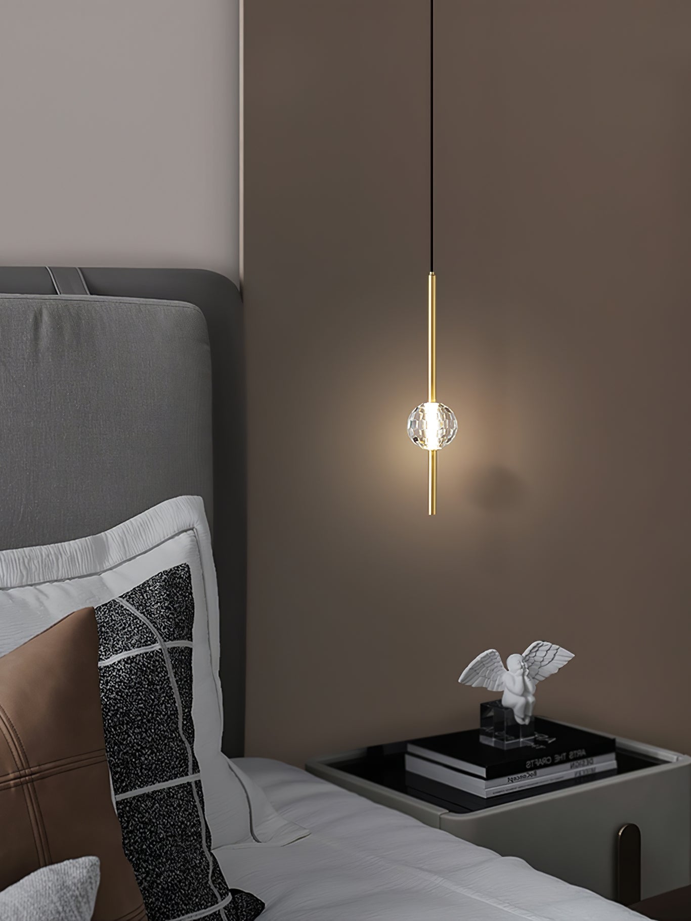 Ari Crystal Pendant Lamp