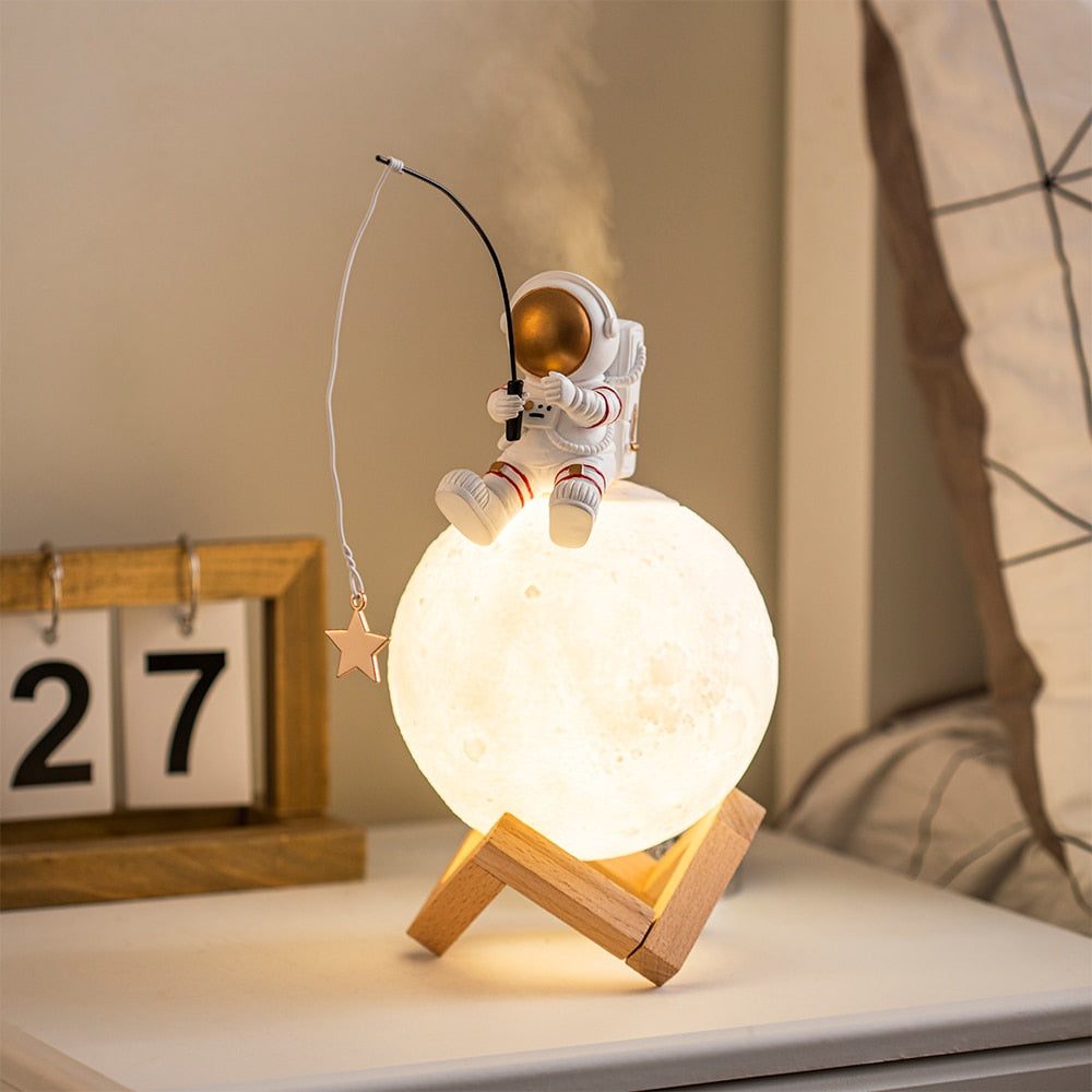 Astronaut Humidifier Moon Lamp