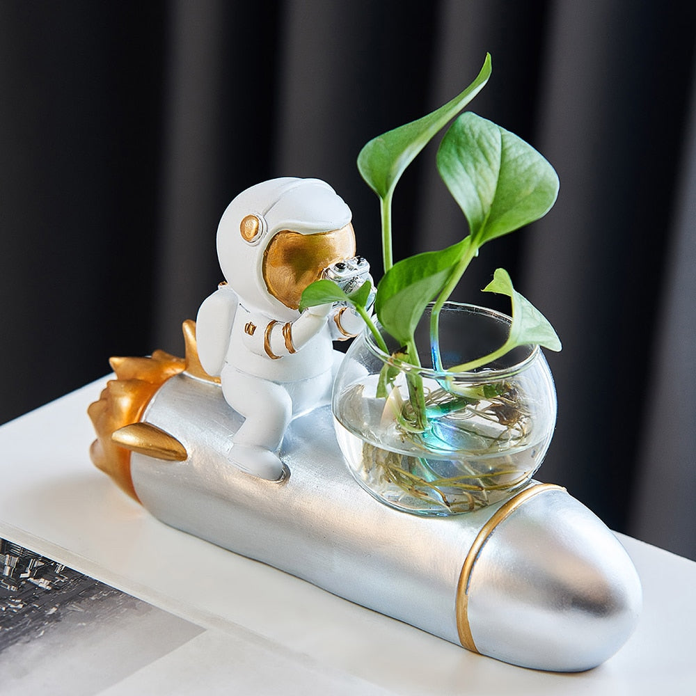 Astronaut Hydroponic Vase