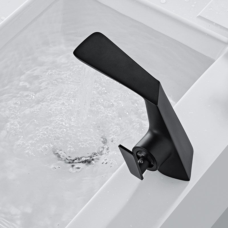 Vera - Modern Bathroom Faucet