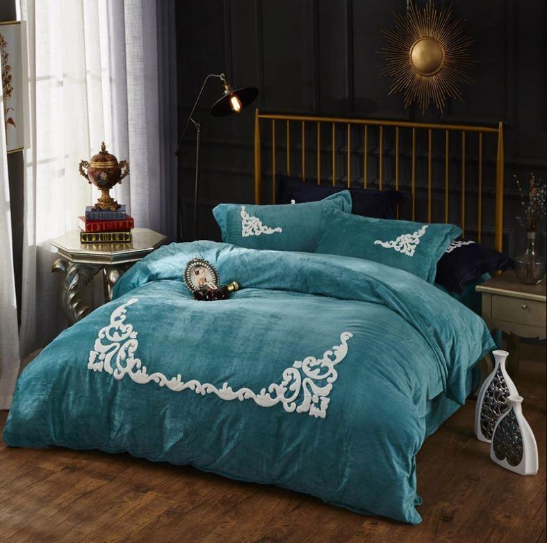 Velvet Embroidered Bedding Set - Nordic Side - 