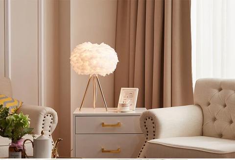 Modern Feather Table Lamp - Romantic Elegance