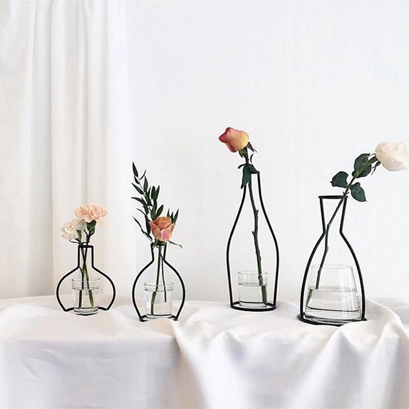 Modern Line Vase & Pampas