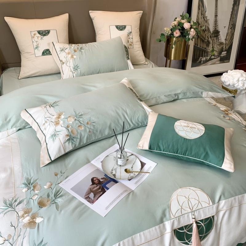 Luxury Embroidered Bedding Set