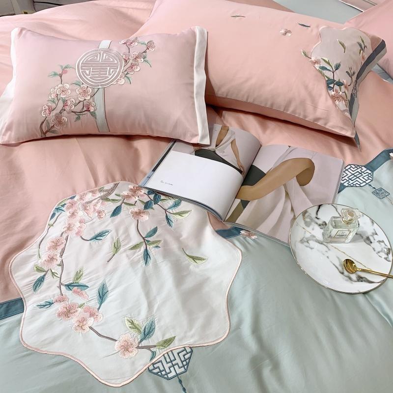 Luxury Embroidered Duvet Set