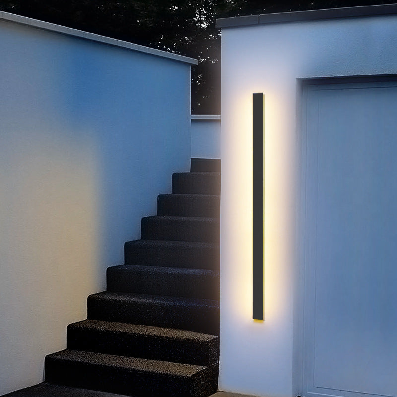 Svelte RGB Outdoor Wall Lamp