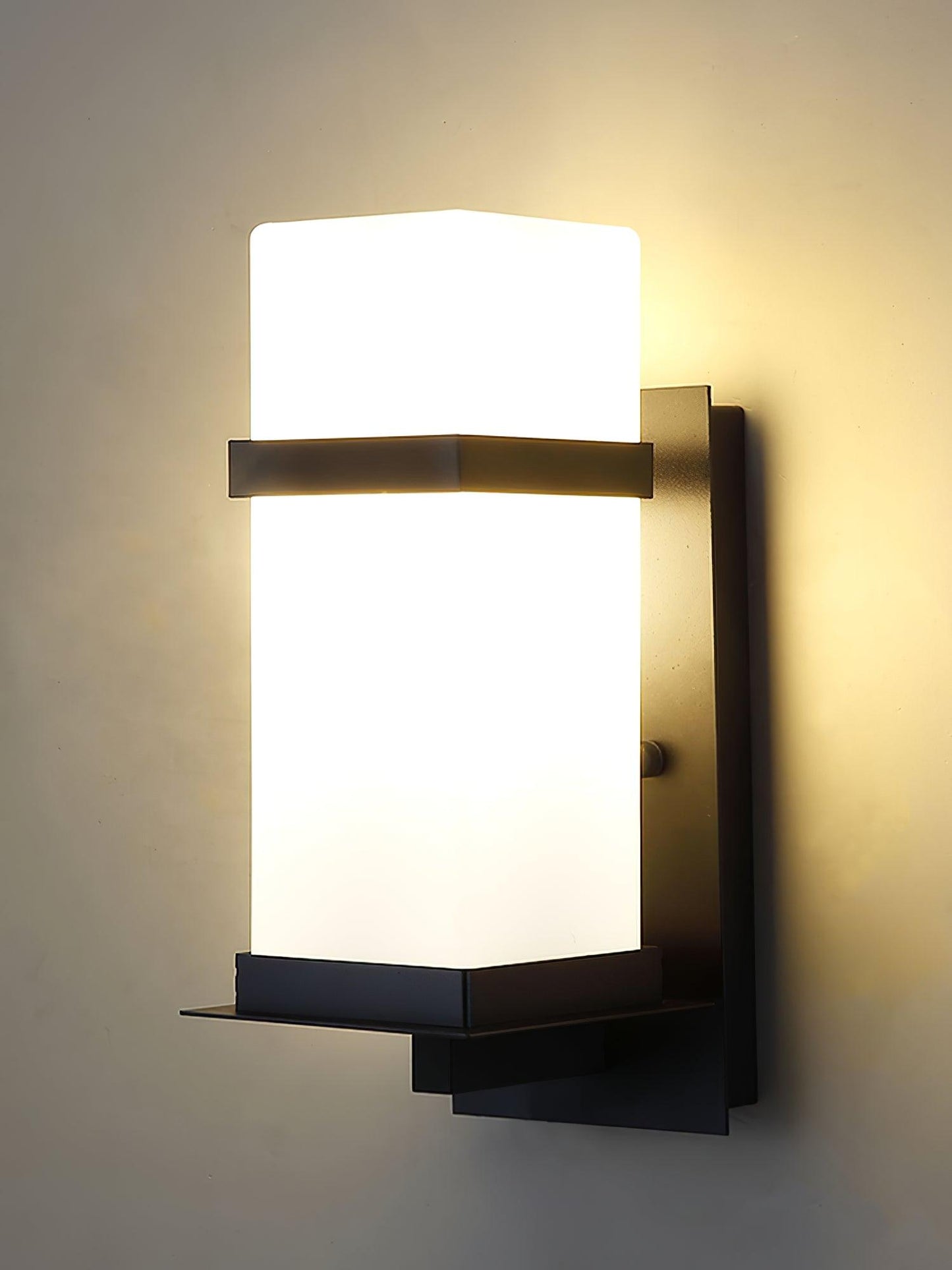 Mcdade Outdoor Wall Light