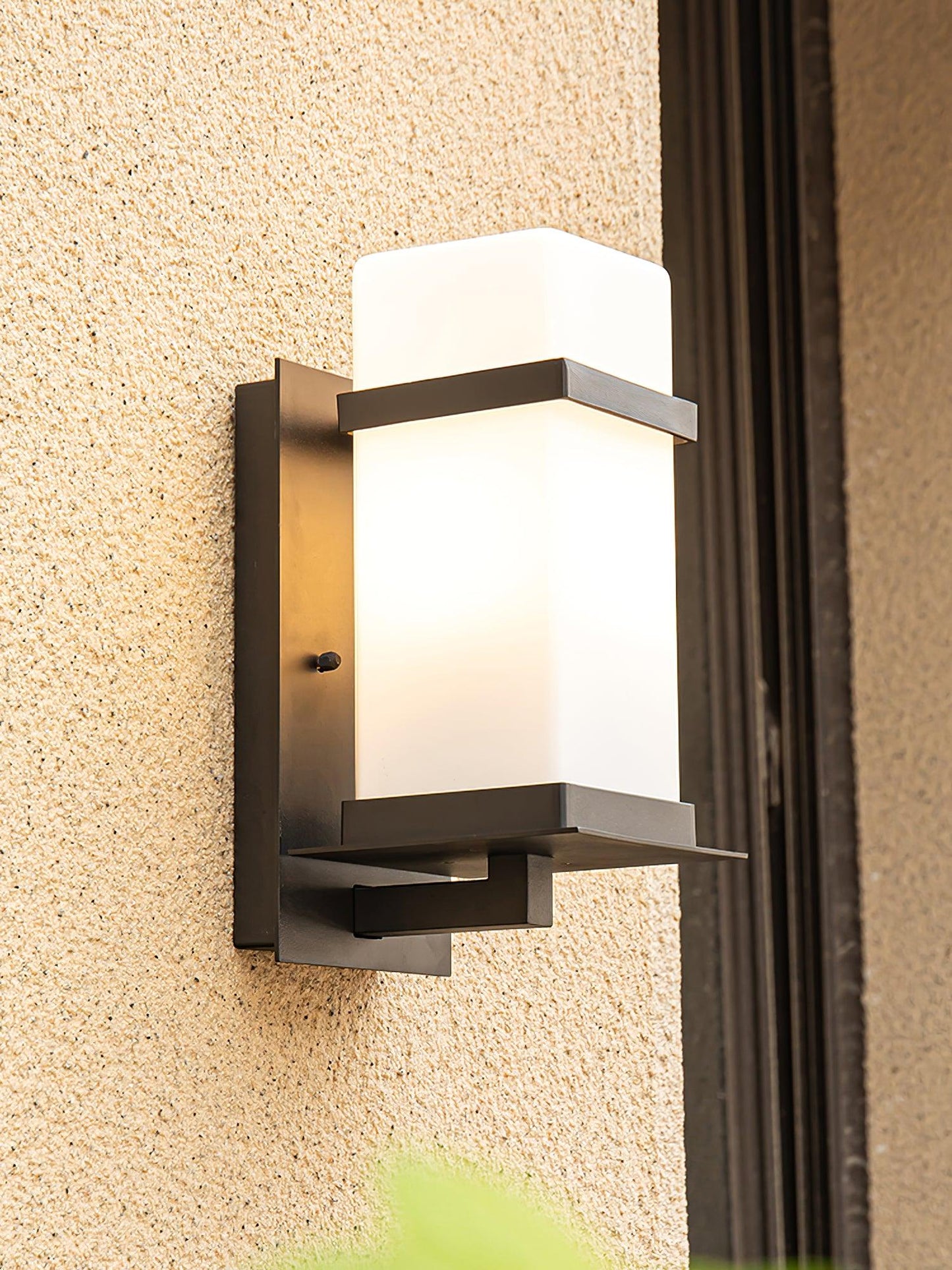 Mcdade Outdoor Wall Light