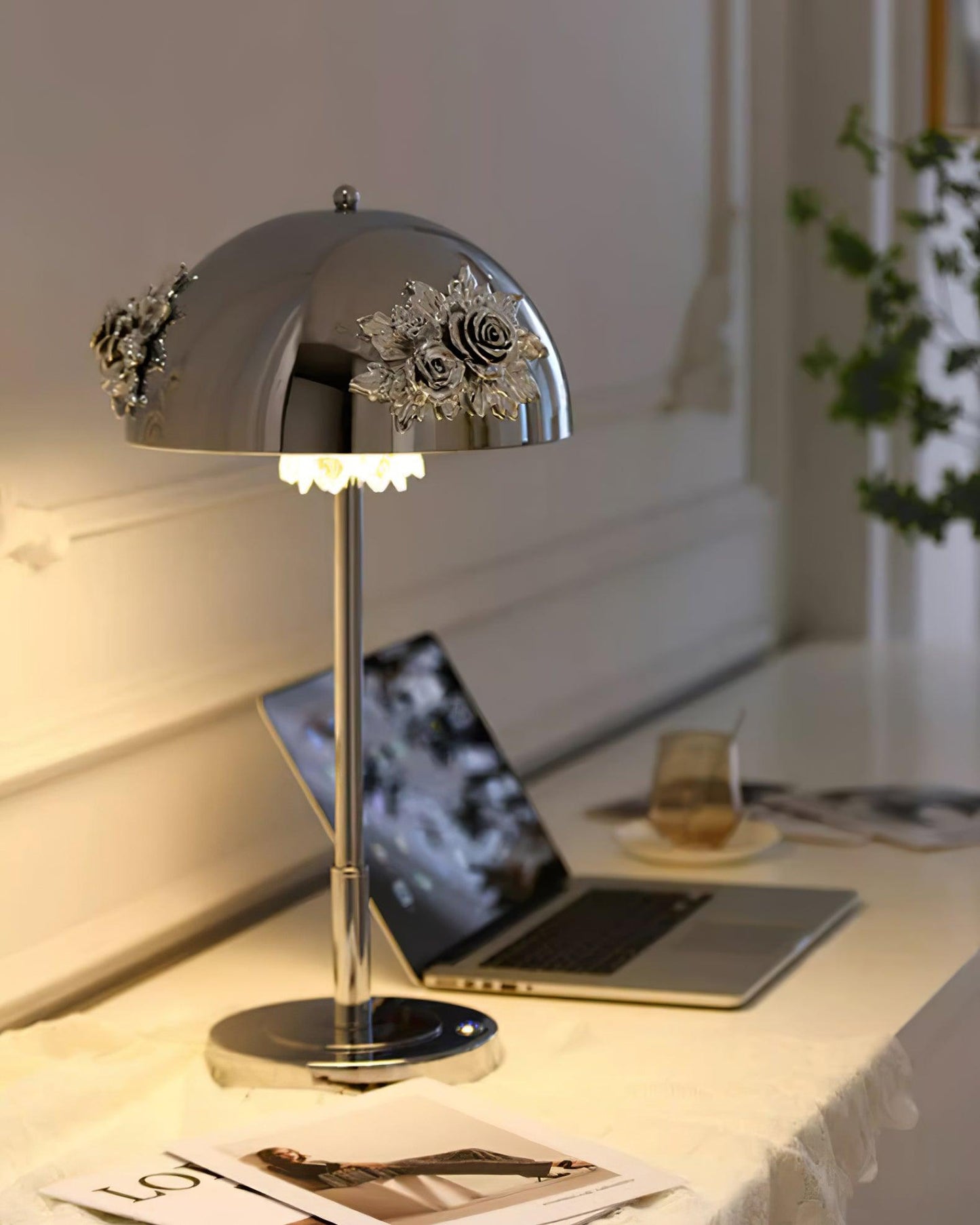 Meni Table Built-in Battery Lamp