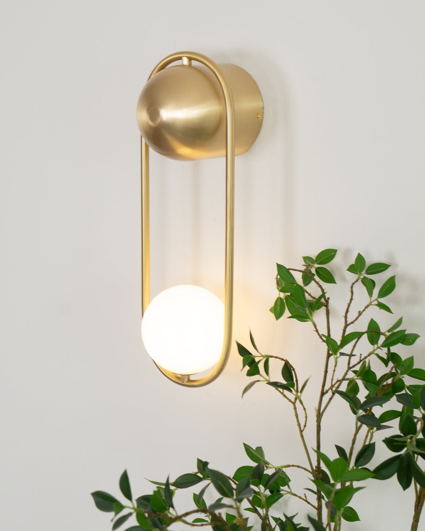 Mila Wall Lamp