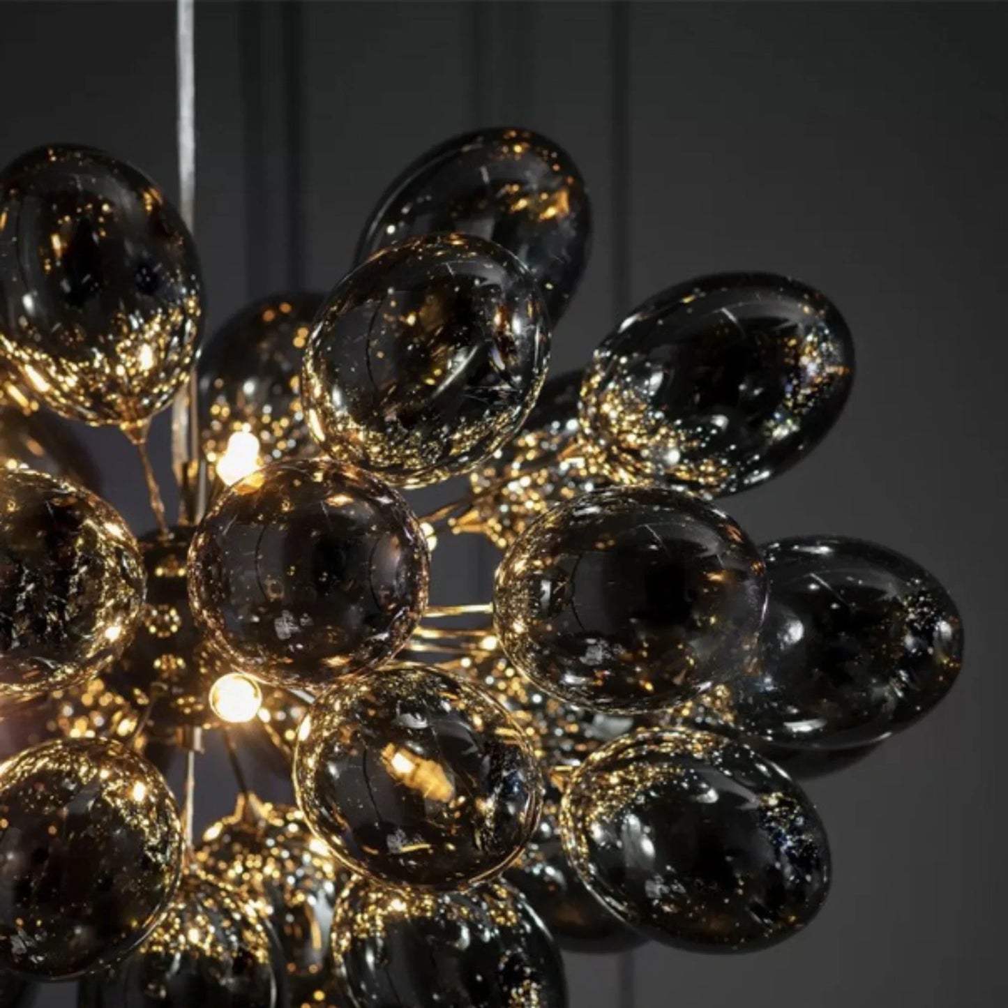 Zelo Buon Persico | Creative Black Grape Shape Glass Lamp for Bar