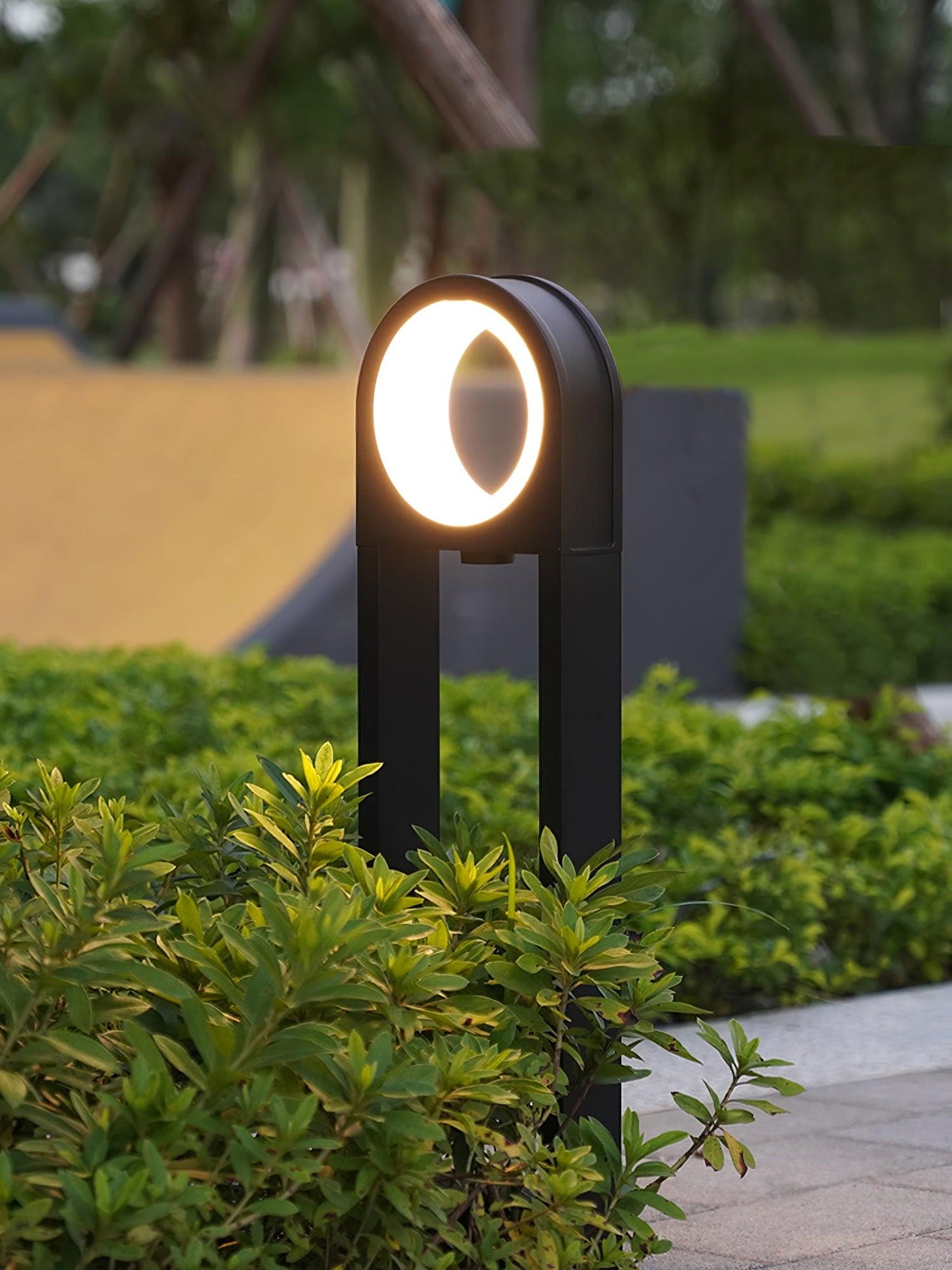 Molde Garden Outdoor Light