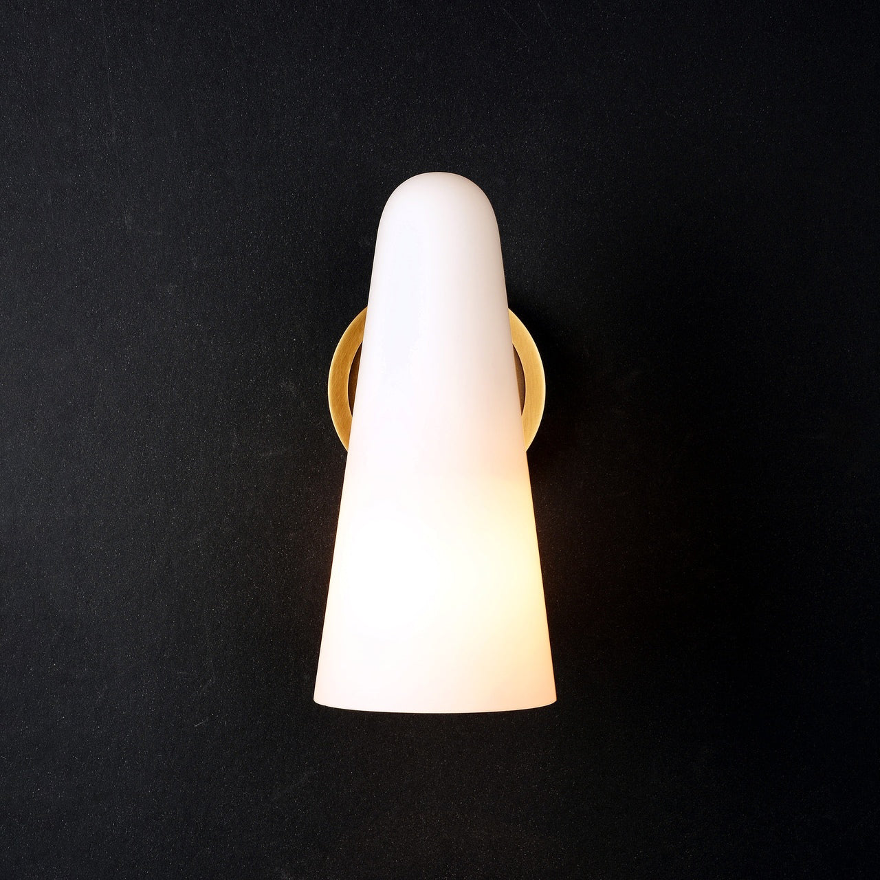 Montfaucon Wall Lamp