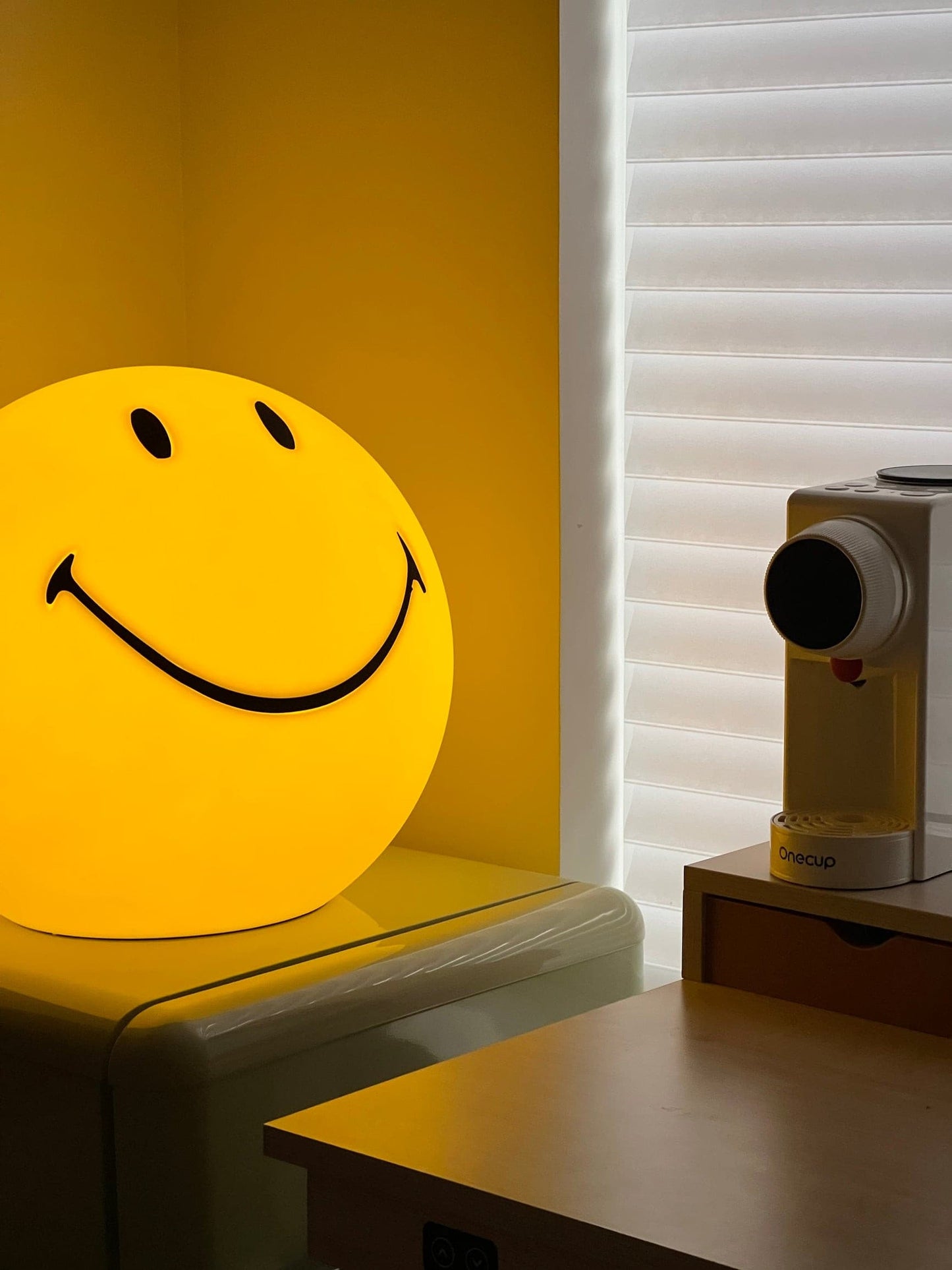 Mr Maria Smiley Table Lamp