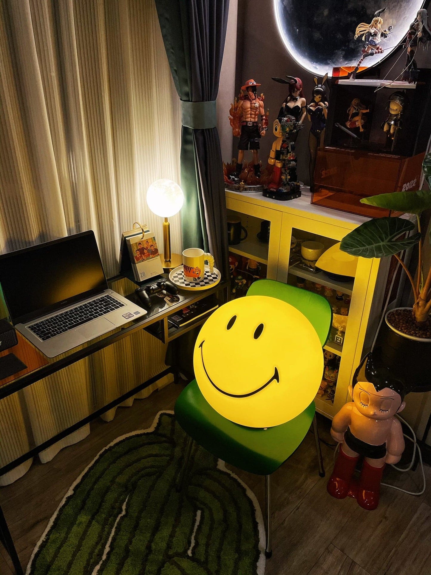 Mr Maria Smiley Table Lamp