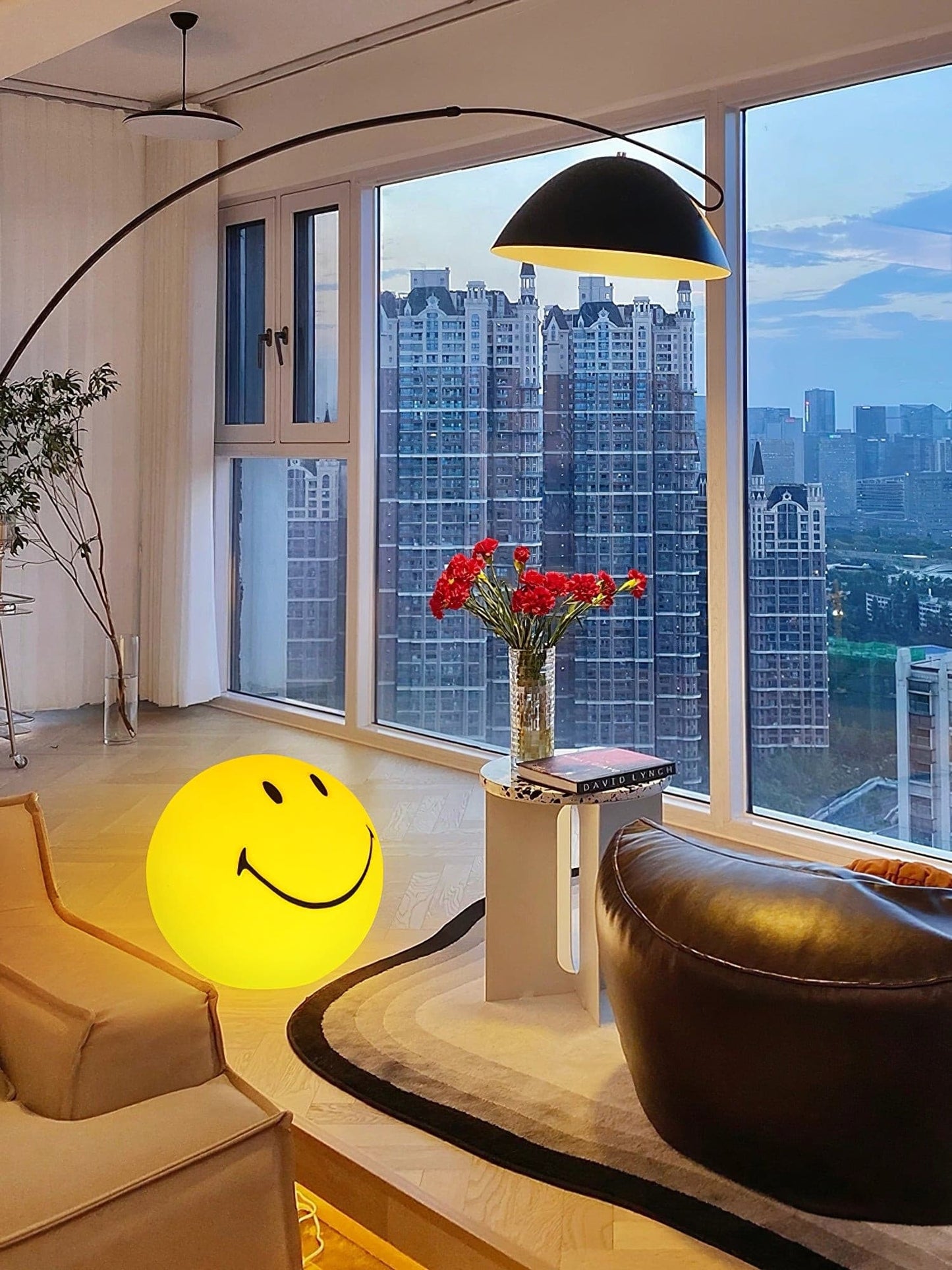 Mr Maria Smiley Table Lamp