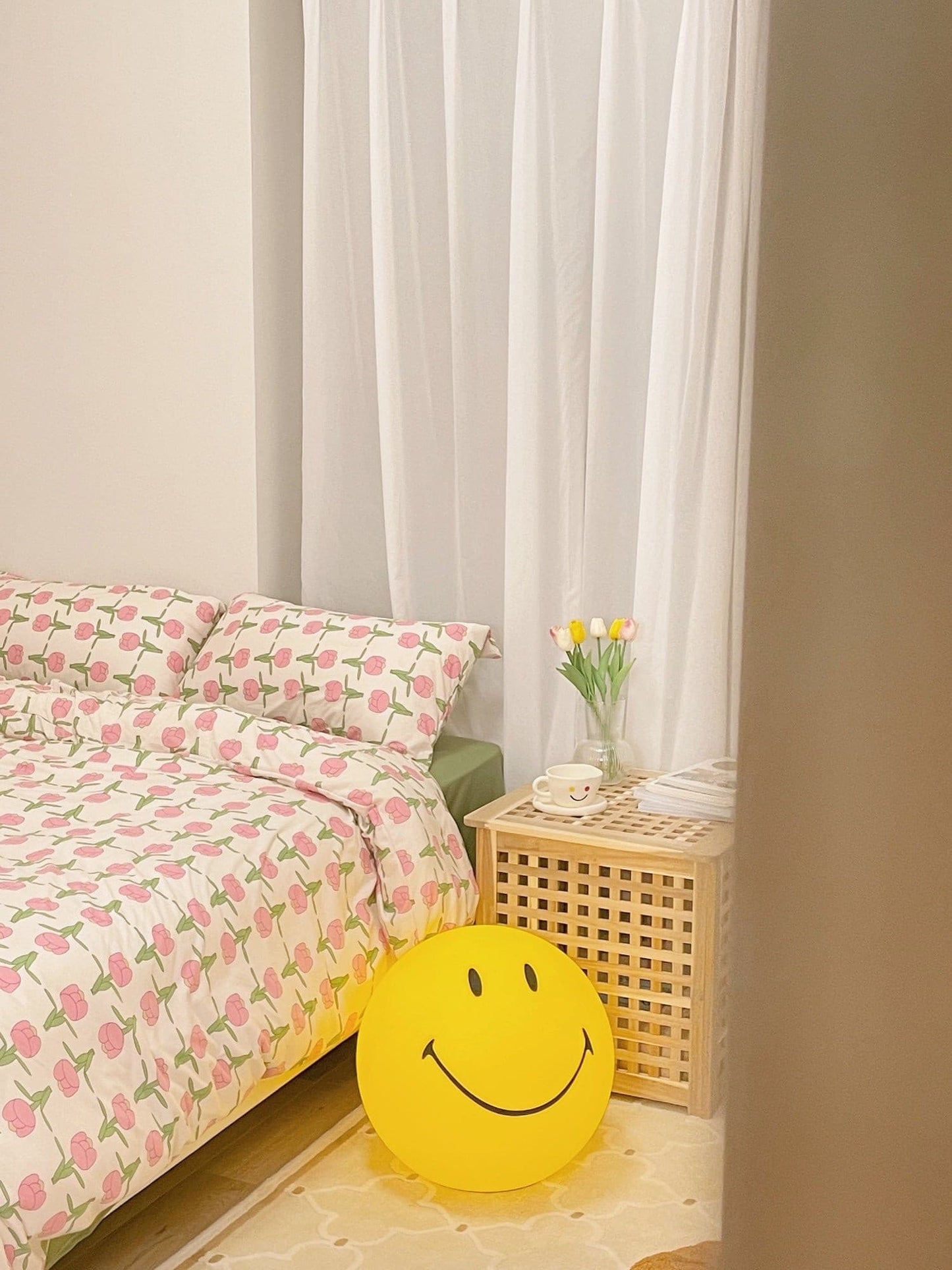 Mr Maria Smiley Table Lamp