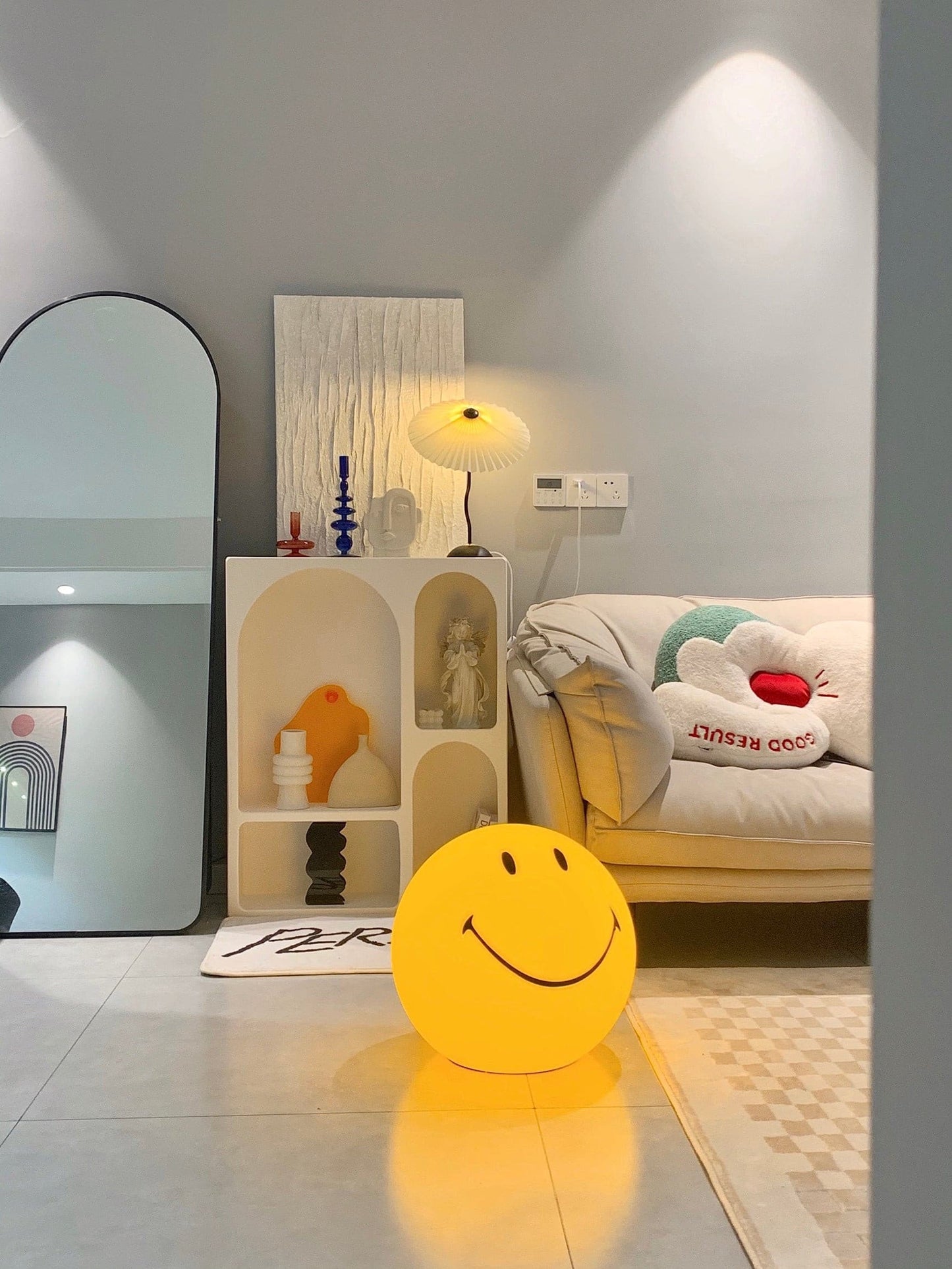 Mr Maria Smiley Table Lamp