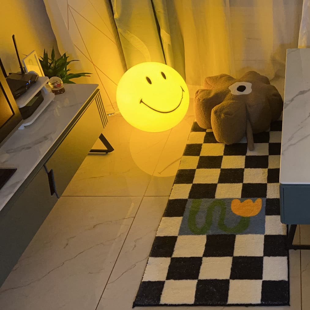 Mr Maria Smiley Table Lamp