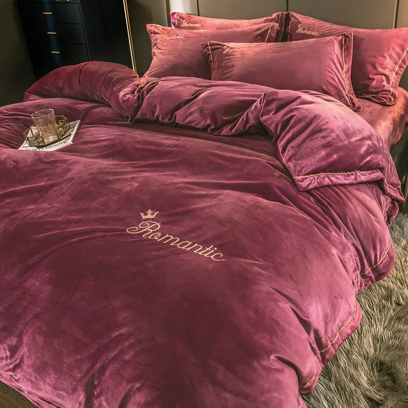 Romantic Velvet Bedding Set - Nordic Side - 