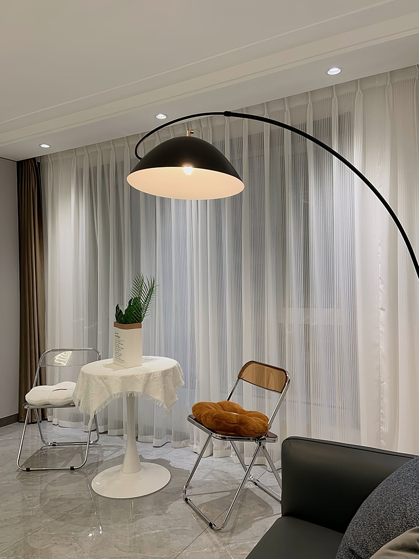 Verse Arc Floor Lamp