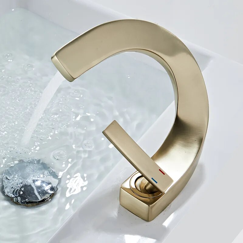 Vern - Curved Bathroom Faucet