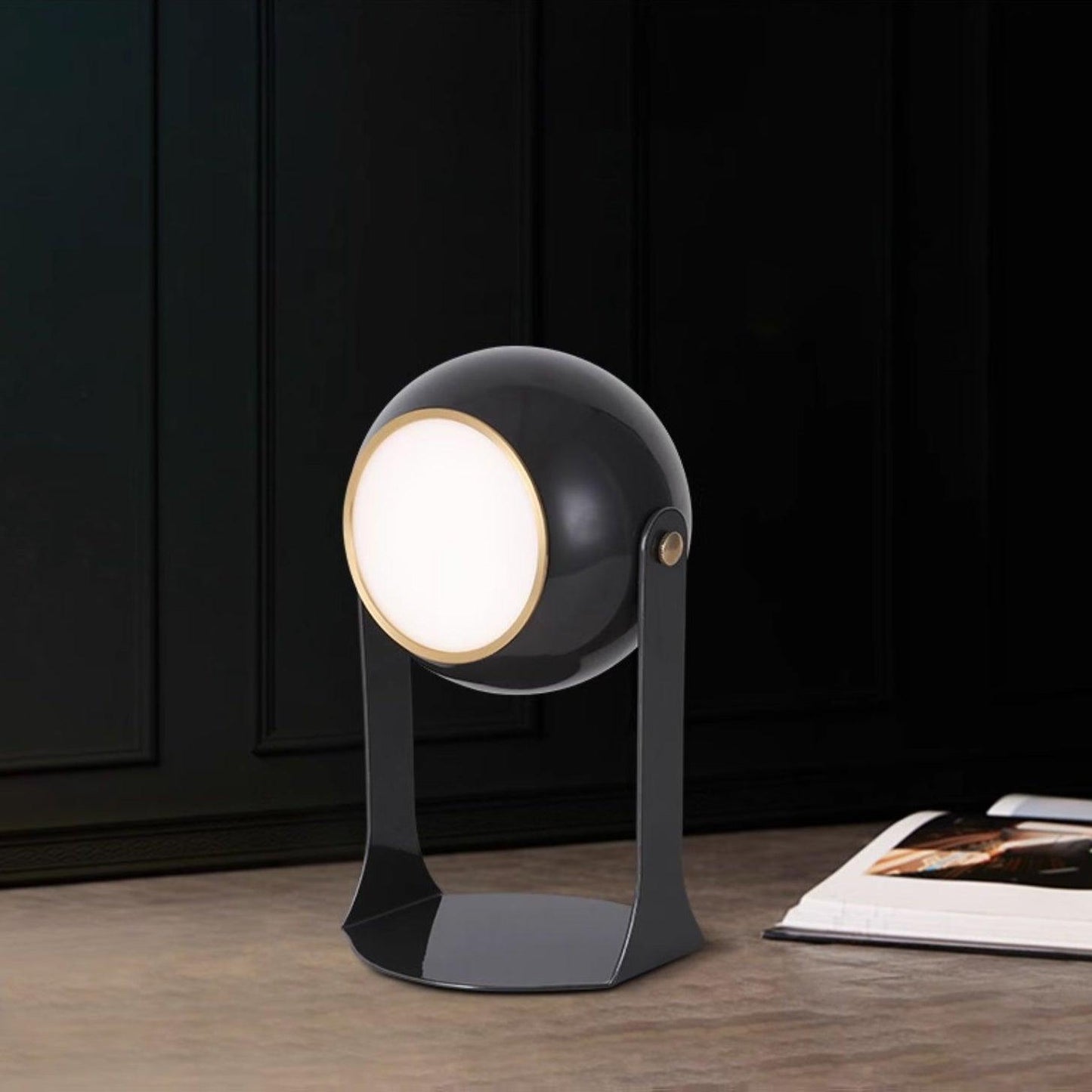 Svejk Built-in Battery Table Lamp