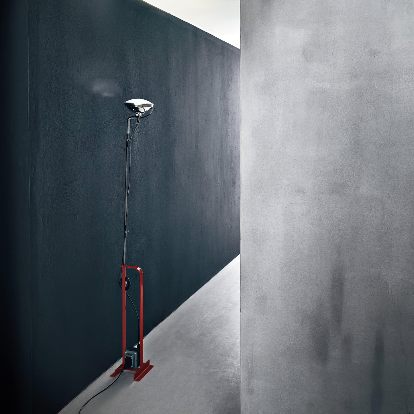 Toio Floor Lamp