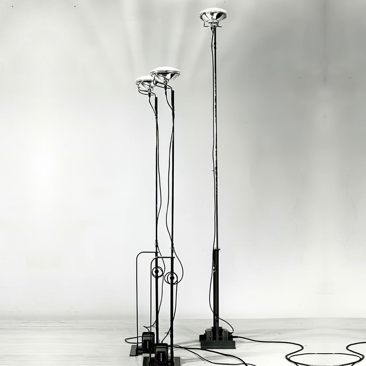 Toio Floor Lamp