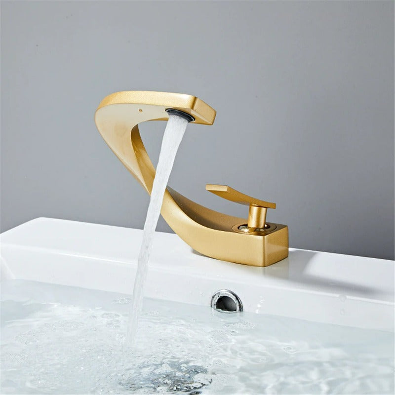 Vern - Curved Bathroom Faucet