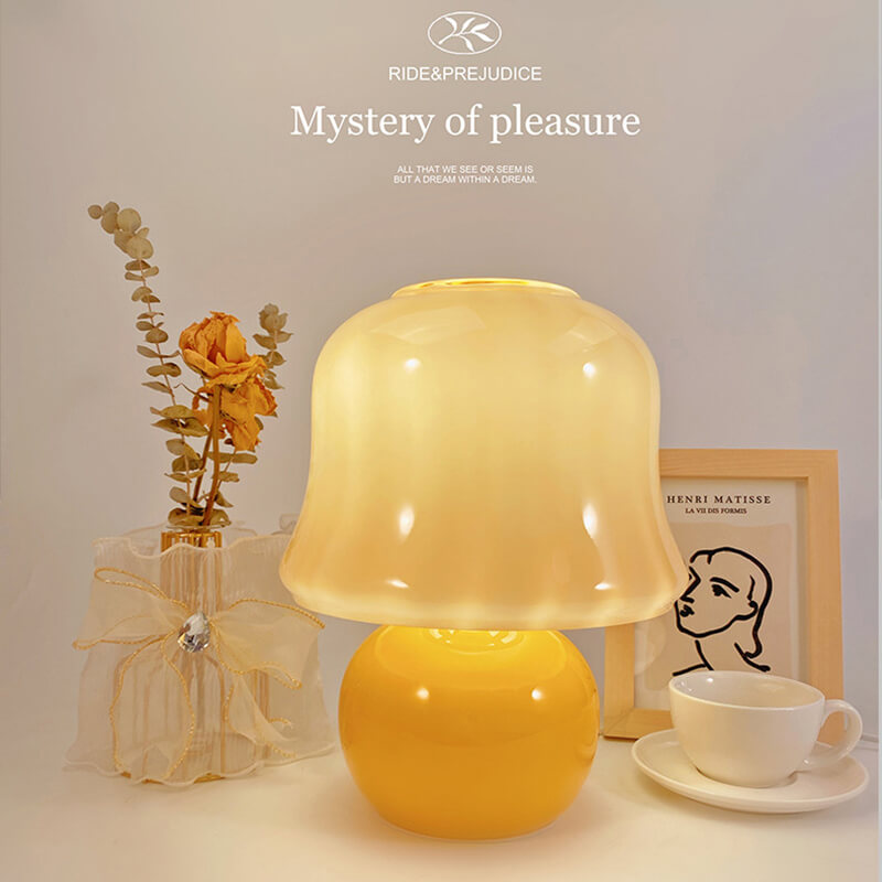 Vintage Creamy Yellow Mushroom Lamp