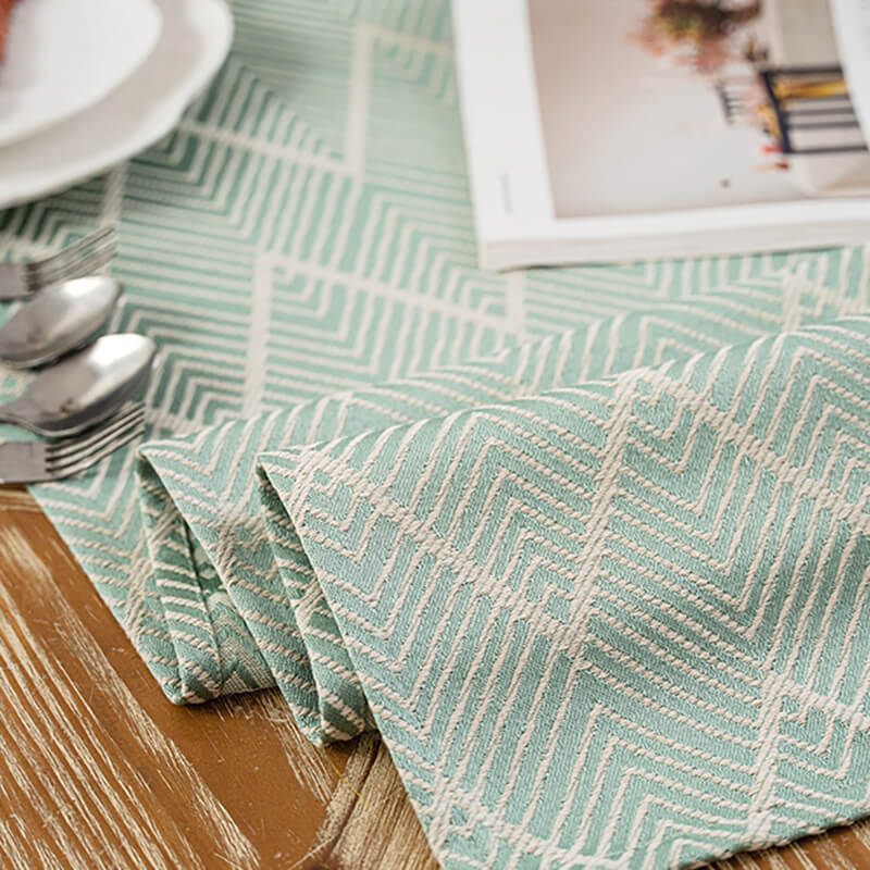 Wavy Jute Table Runner Decor