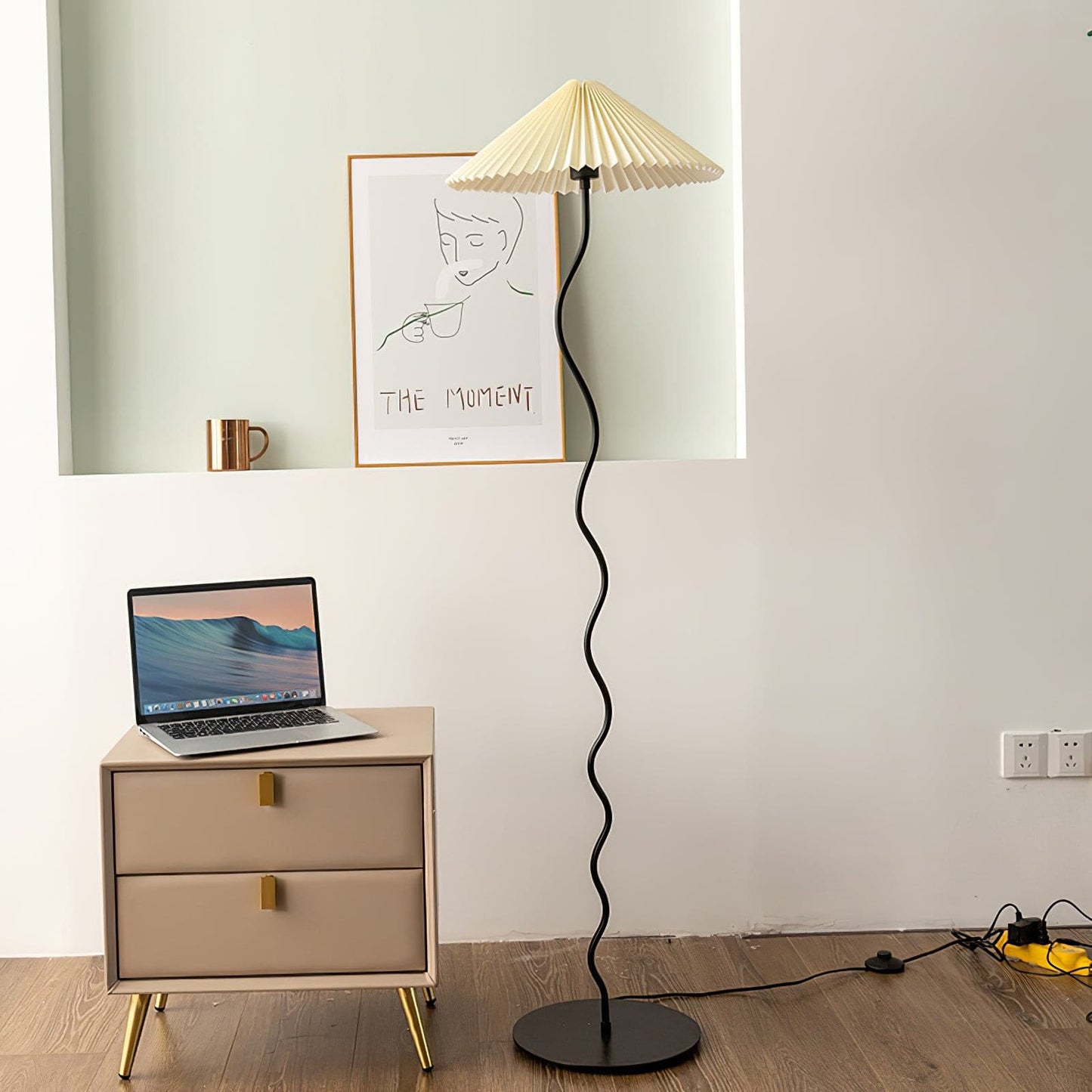 Wiggly Pleated Floor Lamp