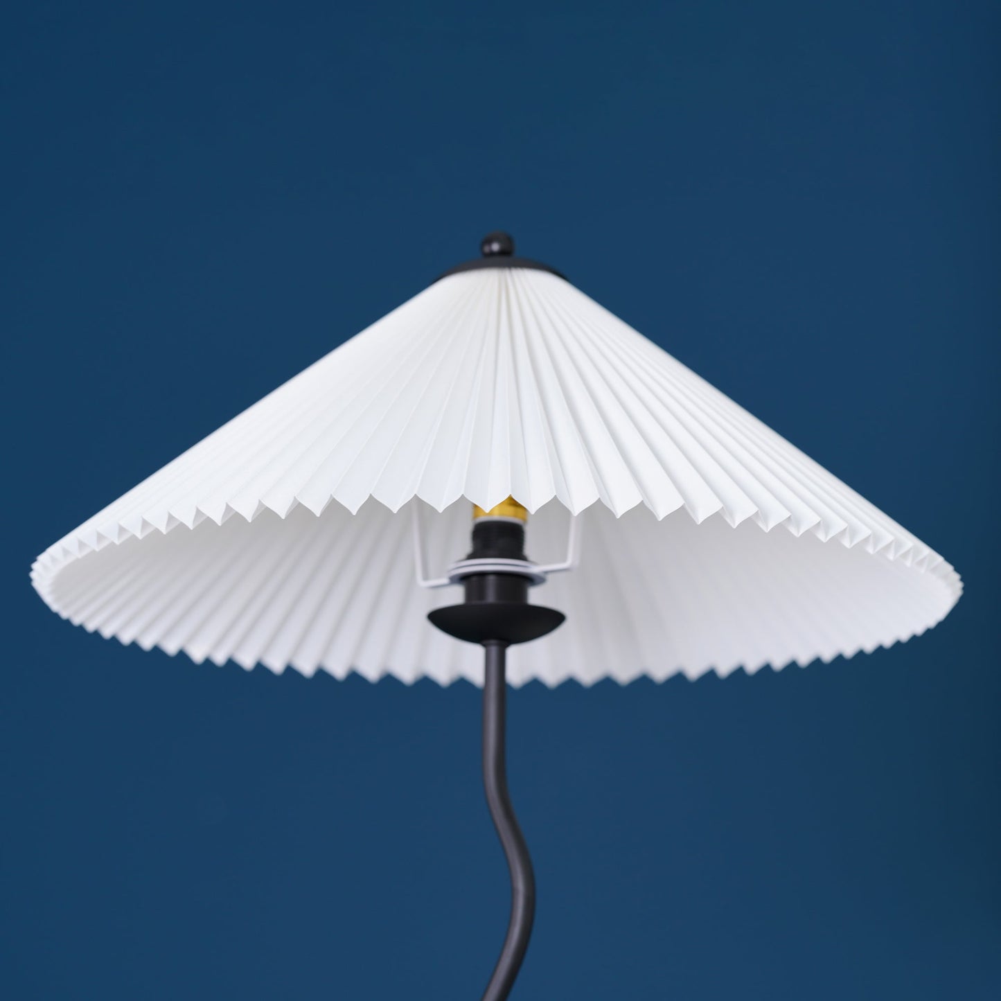 Wiggly Pleated Floor Lamp