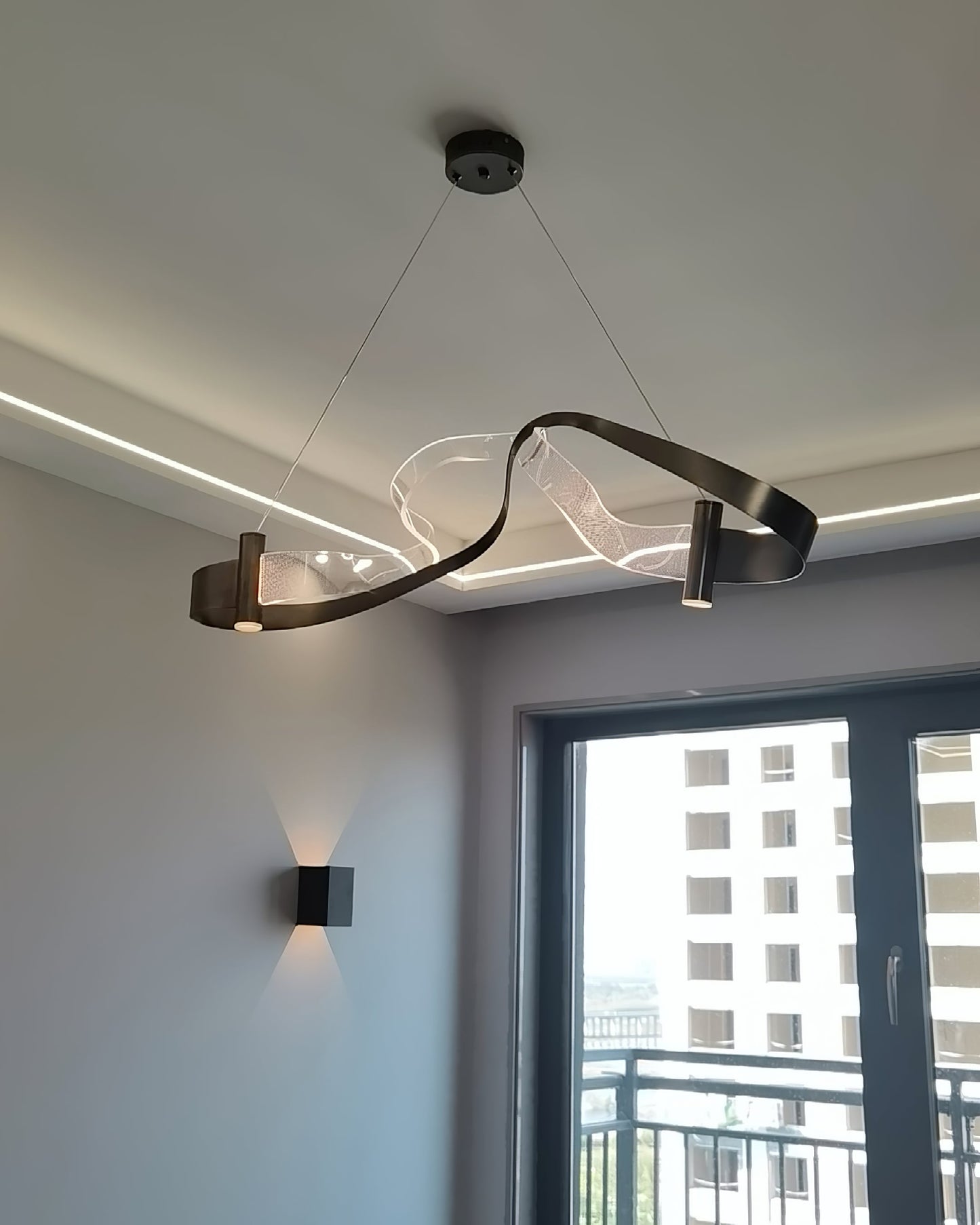 Zephyr LED Linear Chandelier