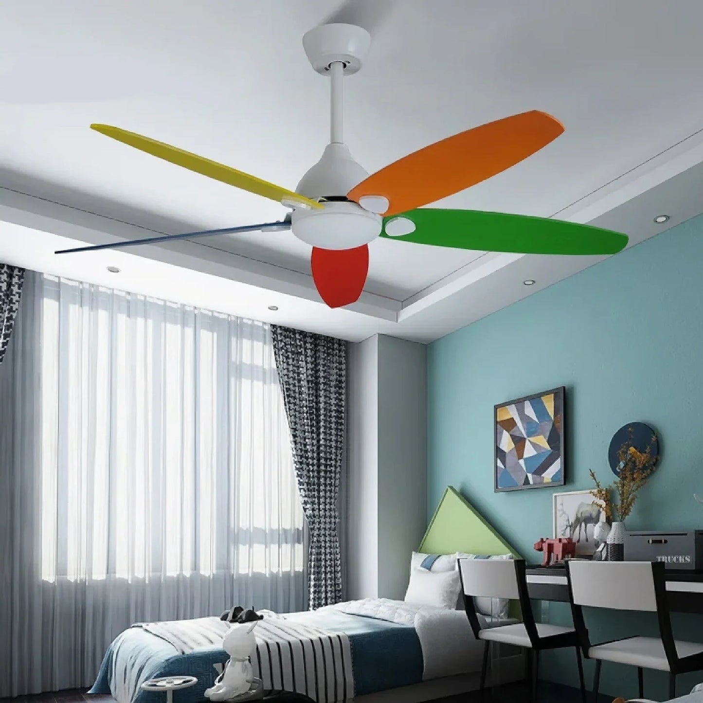 Zubia | Modern Ceiling Fan with Lamp and Remote Control