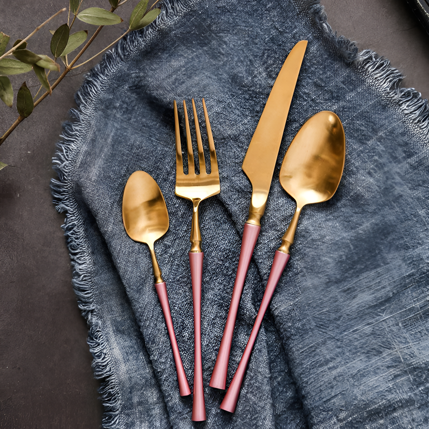 Pink Antique Style Pink Cutlery Set | Tableware | NordicAbode.com