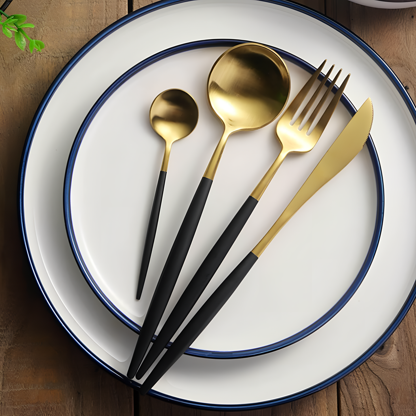 4 Elegant Cutlery Set - Black & Gold | Dining | NordicAbode.com