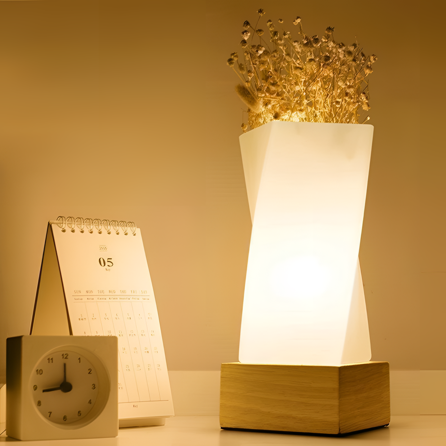 Lull Contemporary Desk Lamp | Lighting | NordicAbode.com