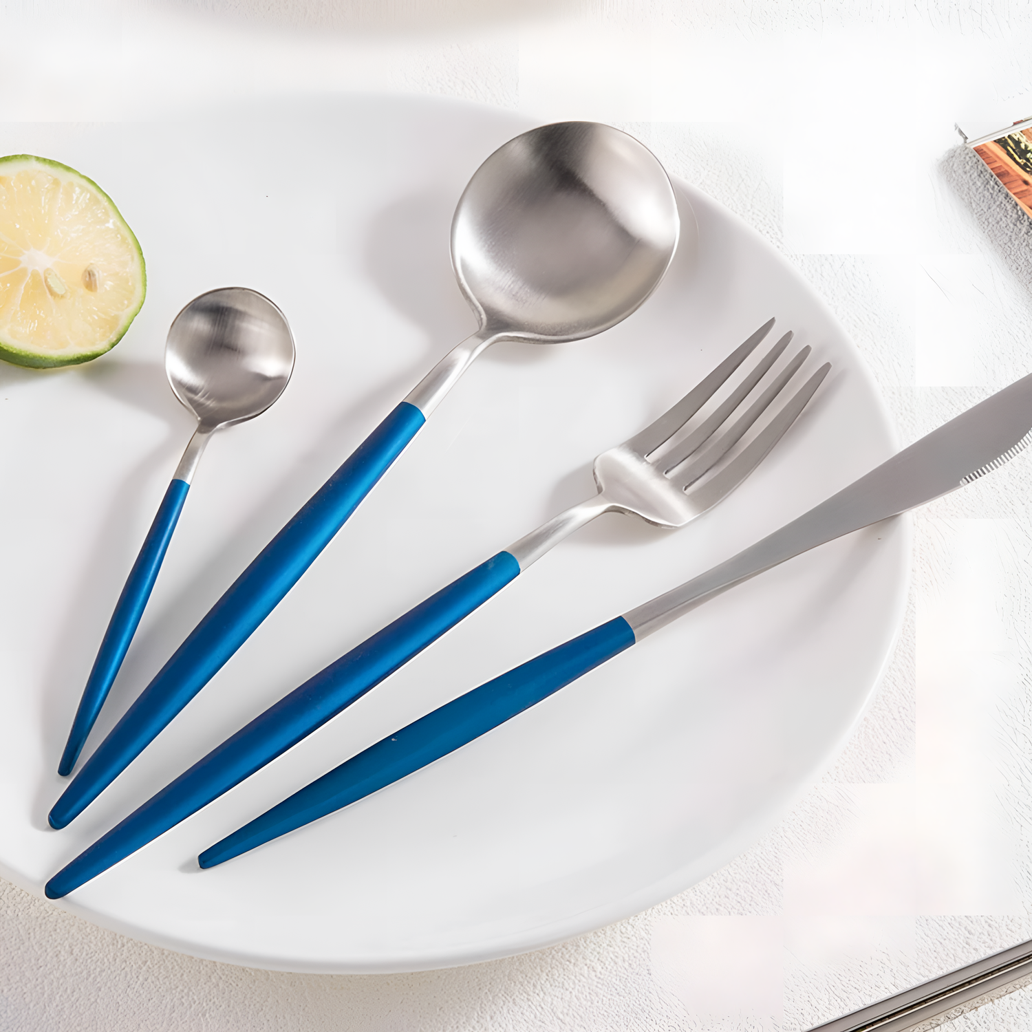 4 4-Piece Colorful Cutlery Set | Dining Essentials | NordicAbode.com